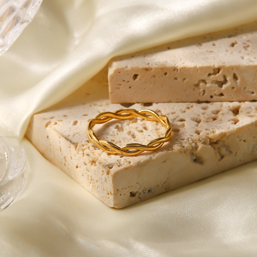 Euro-American twisted linear geometric hollow stacked ring