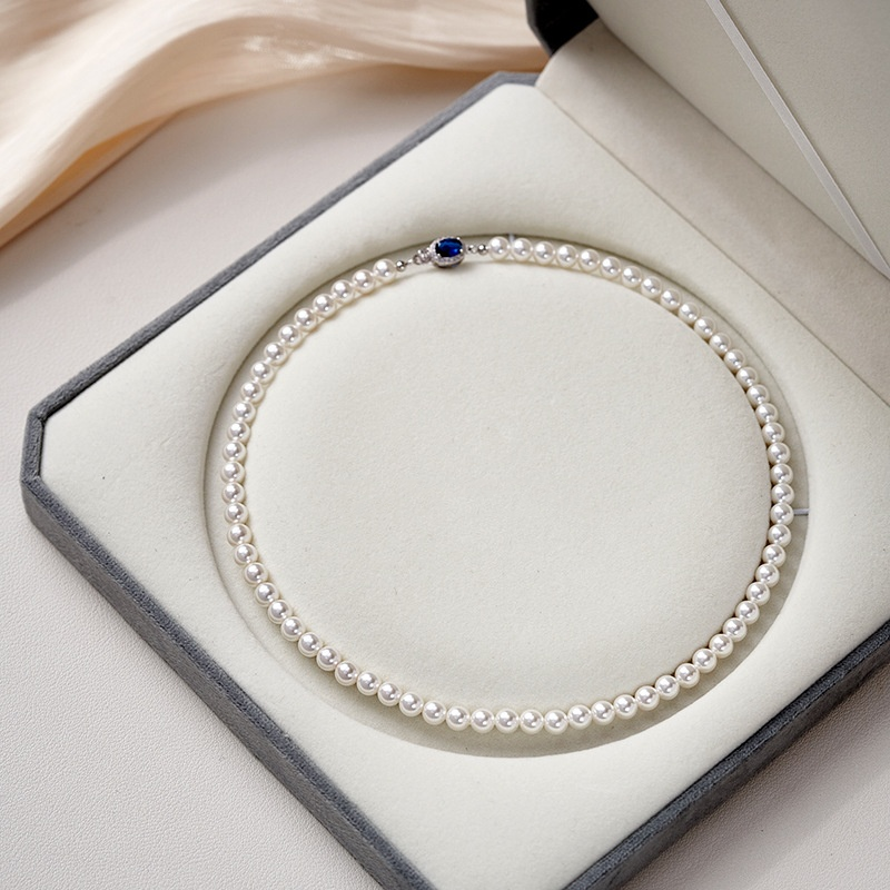 Natural Pearl Mother-of-Pearl Necklace with Silver-Blue Gemstone Clasp