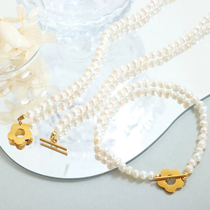 Titanium steel pearl flower bracelet, lightweight luxury design